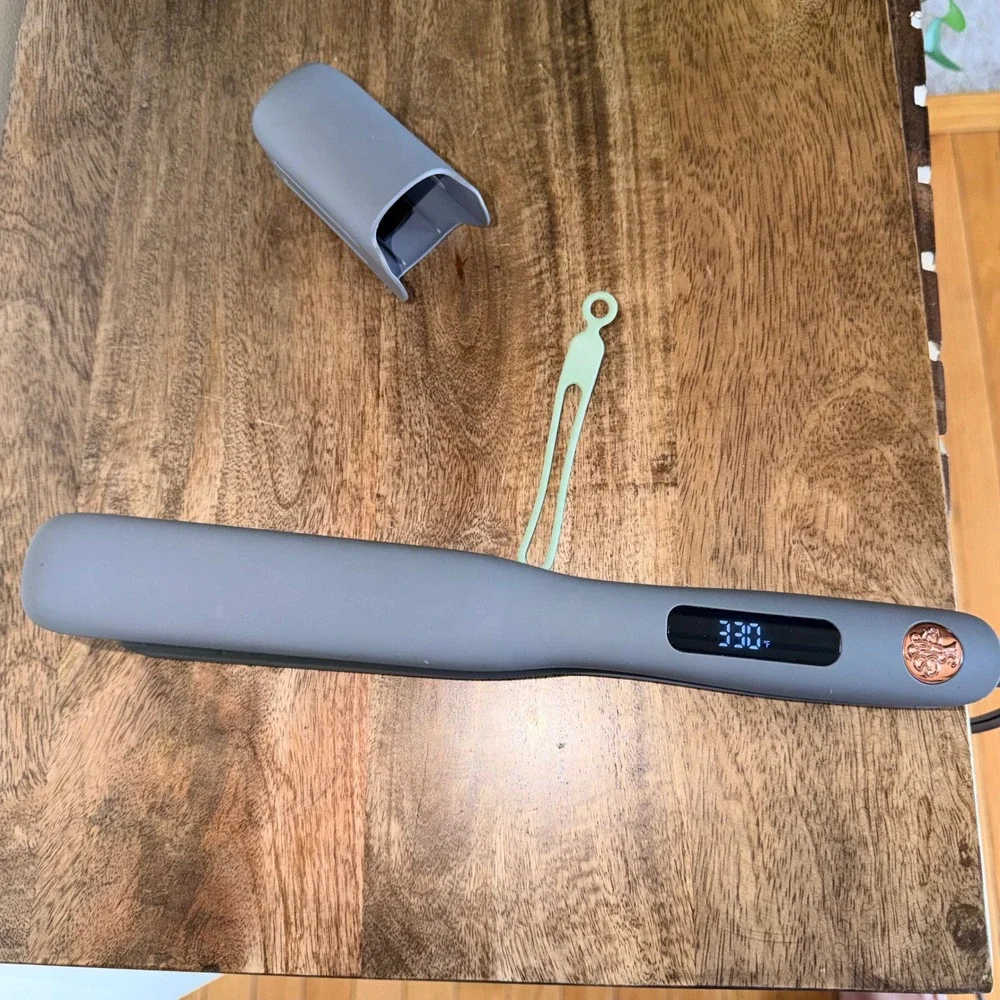Hairitage Digital Flat Iron Hair Straightener Gray Rose Gold Ceramic Tested Work
